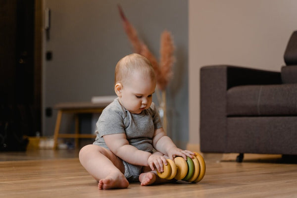 Montessori Floor Time: Encouraging Baby's Movement & Exploration